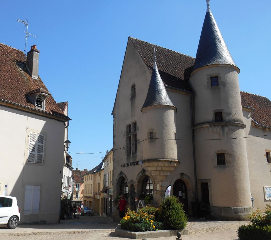 Arnay le Duc : la Maison Bourgogne vue par des artistes&nbsp;locaux